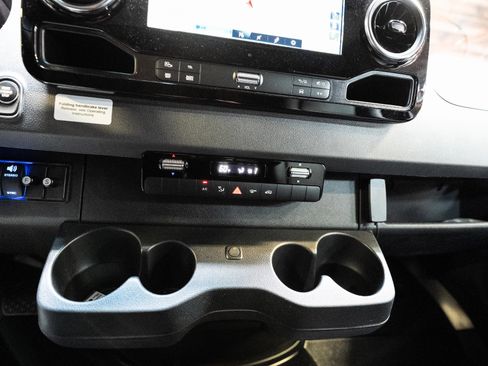 Used 2021 Mercedes-Benz Sprinter 2500 w/ Premium Plus Package image 50