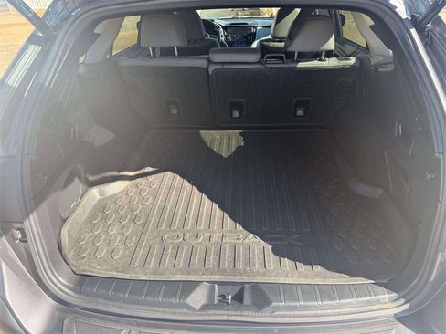 Used 2020 Subaru Outback Limited image 24