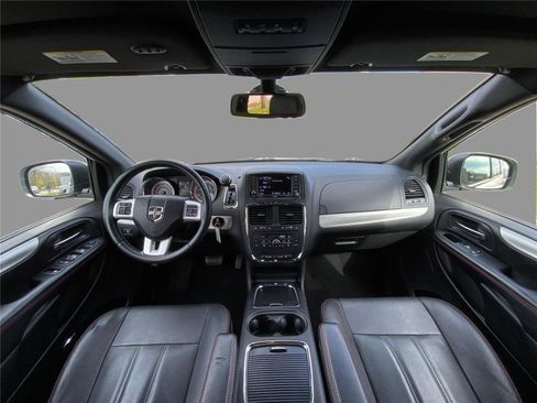 Used 2019 Dodge Grand Caravan GT FWD image 22