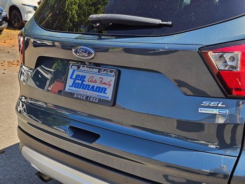 Used 2019 Ford Escape SEL AWD/4WD image 14