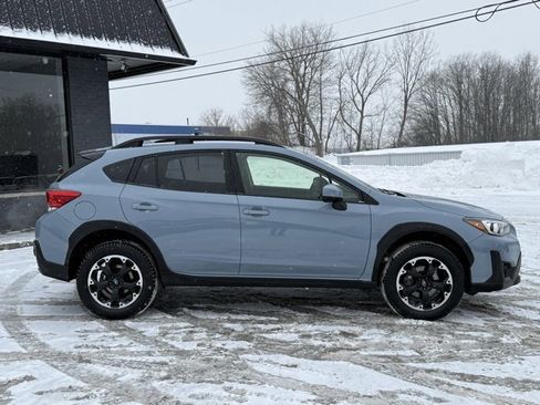 Used 2021 Subaru Crosstrek 2.0i Premium image 16