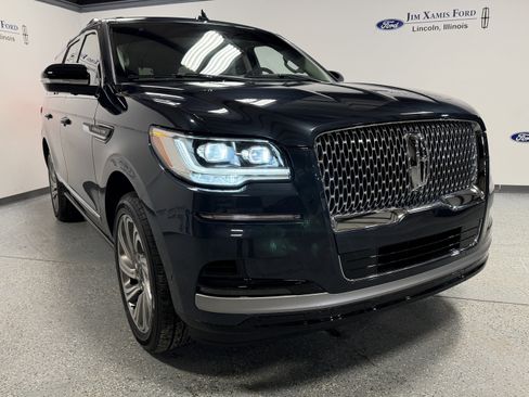 Used 2024 Lincoln Navigator Premiere image 36