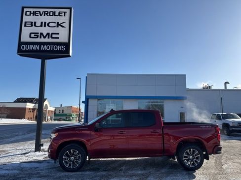 Used 2023 Chevrolet Silverado 1500 RST image 2