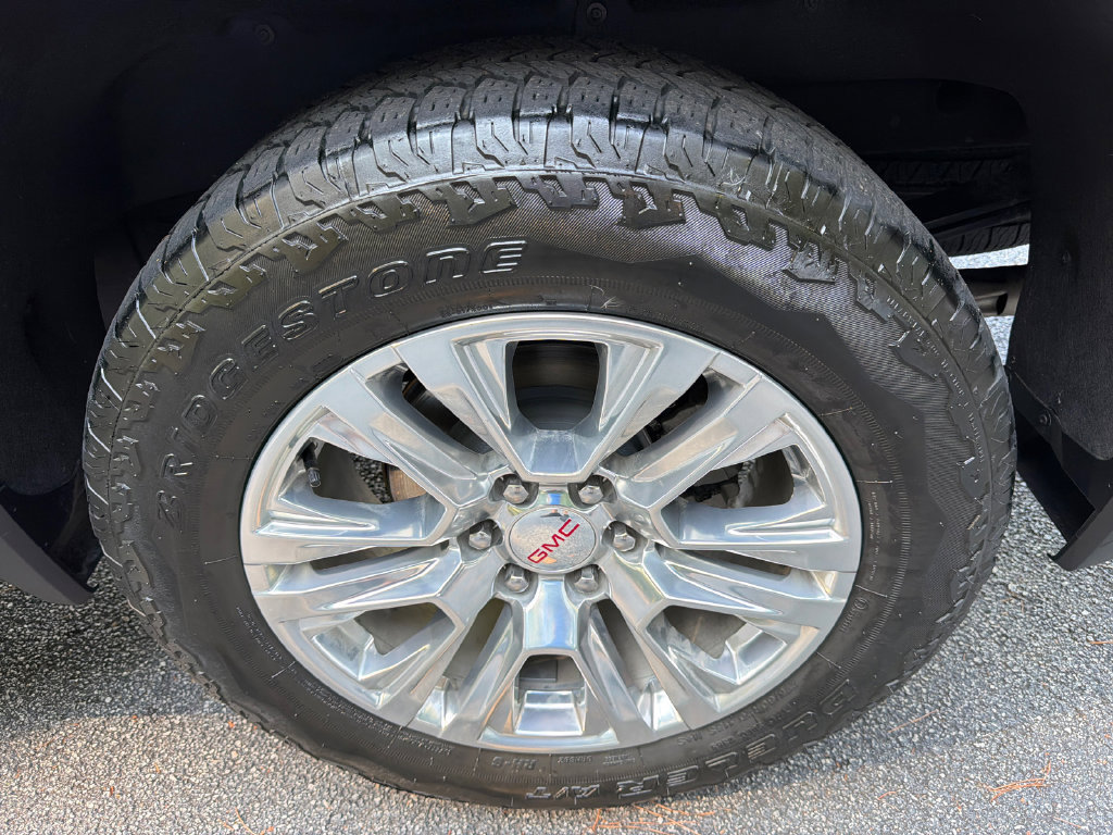 Used 2023 GMC Sierra 1500 Denali w/ Technology Package AWD/4WD image 19