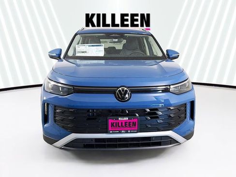 New 2026 Volkswagen Tiguan SE FWD image 2