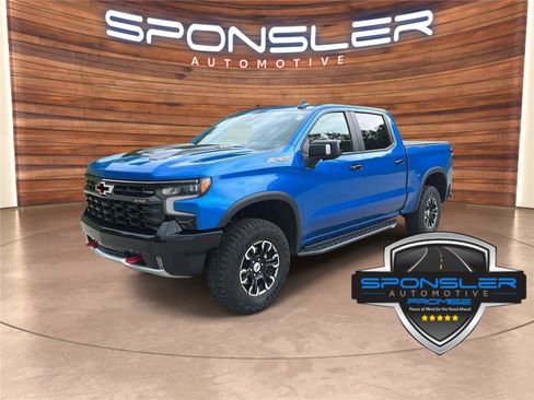 Used 2022 Chevrolet Silverado 1500 ZR2 w/ Technology Package AWD/4WD image 1