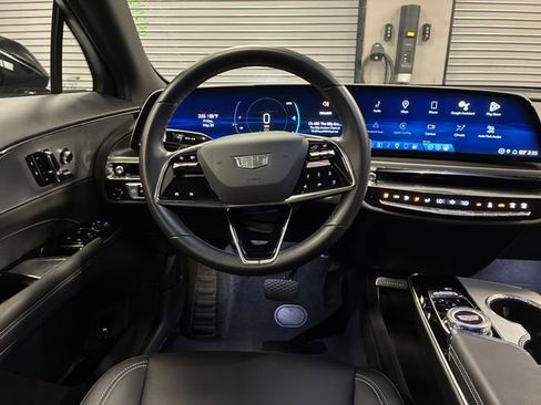 Certified 2024 Cadillac Lyriq Tech w/ Driver Assist Package AWD/4WD image 13