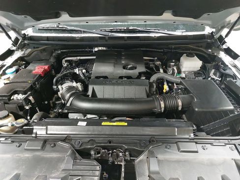 Certified 2025 Nissan Frontier PRO-4X w/ Pro Convenience Package image 55