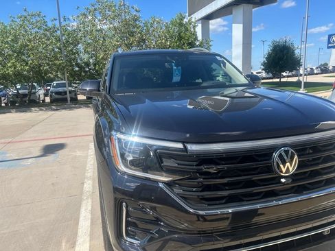 Used 2025 Volkswagen Atlas SEL Premium R-Line AWD/4WD image 6