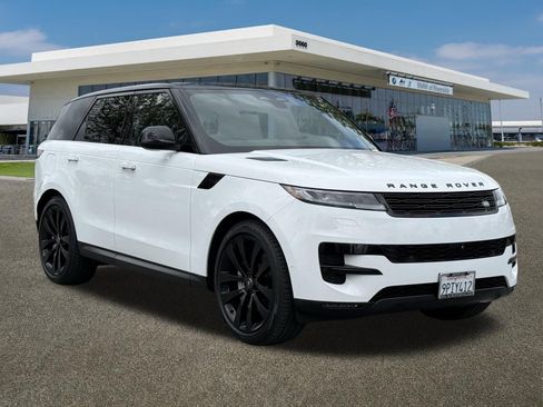 Used 2024 Land Rover Range Rover Sport SE AWD/4WD image 2