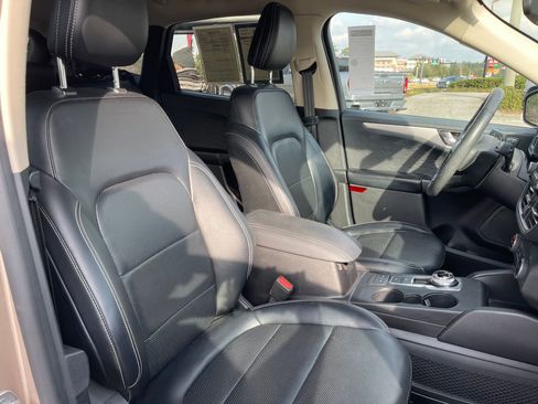 Used 2020 Ford Escape SEL image 28