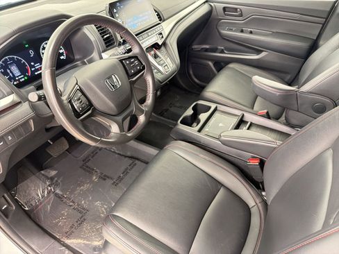 Used 2025 Honda Odyssey Sport-L image 4