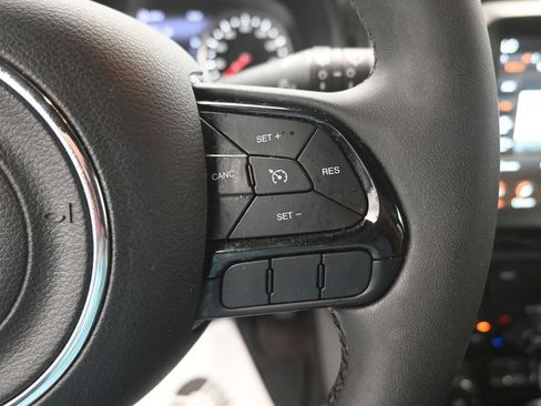 Used 2022 Jeep Renegade Altitude AWD/4WD image 27