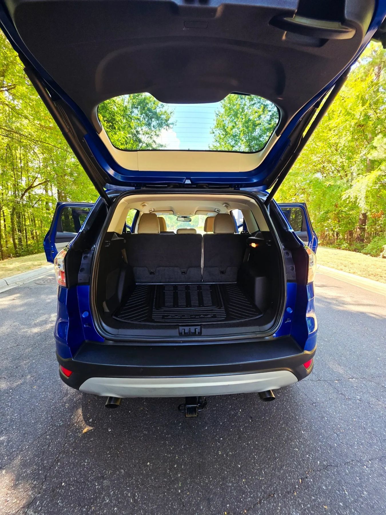 Used 2017 Ford Escape Titanium FWD image 7