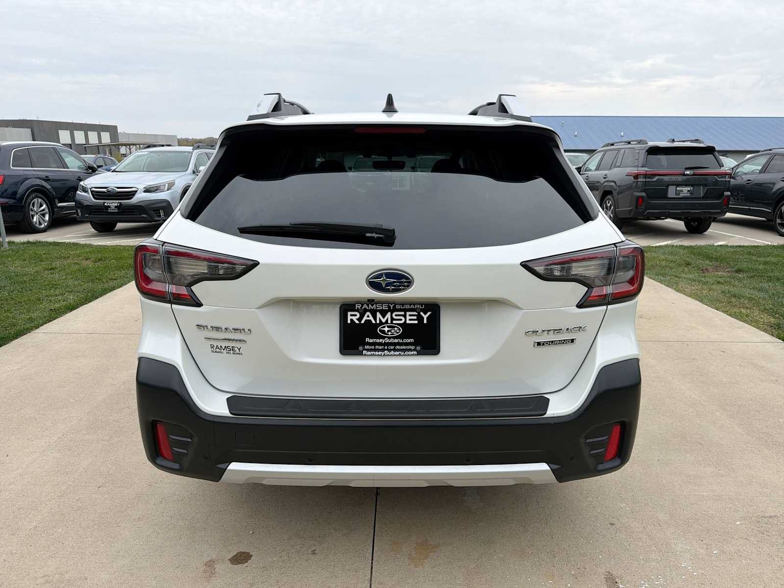 Used 2020 Subaru Outback Touring w/ Popular Package #2 AWD/4WD image 5