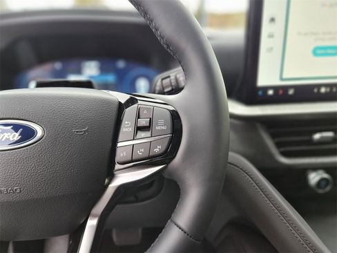 New 2026 Ford Explorer Platinum image 29