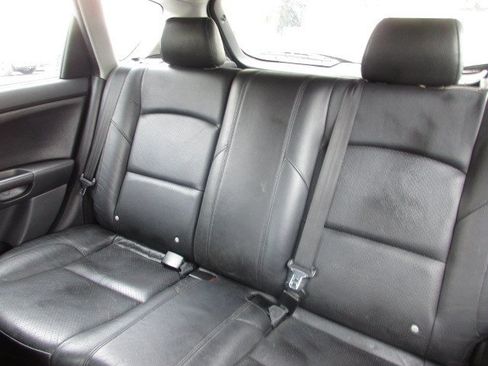 Used 2005 MAZDA MAZDA3 s w/ Moonroof & 6-CD Pkg FWD image 25