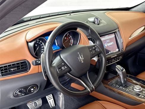 Used 2019 Maserati Levante S GranSport image 16