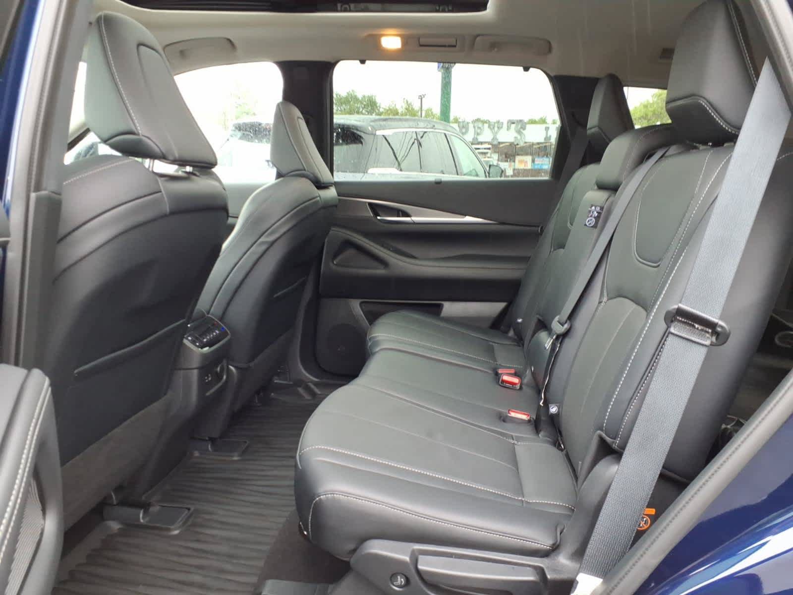 Certified 2023 INFINITI QX60 Luxe w/ Cargo Package AWD/4WD image 13