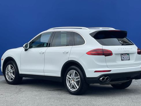 Used 2015 Porsche Cayenne S AWD/4WD image 3