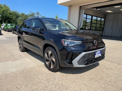 New 2025 Volkswagen Taos SE