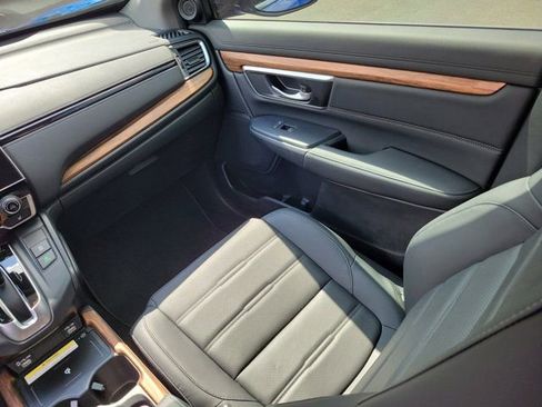 Used 2022 Honda CR-V Touring image 4
