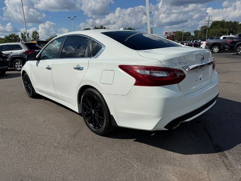 Used 2018 Nissan Altima 2.5 SL FWD image 3