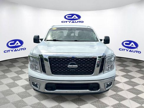 Used 2017 Nissan Titan SV AWD/4WD image 10