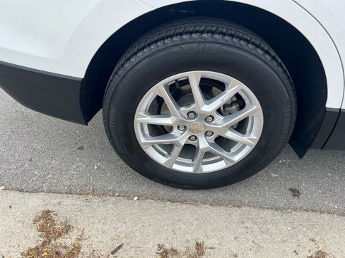 Used 2022 Chevrolet Equinox LT AWD/4WD image 12