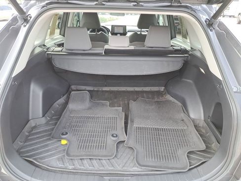 Certified 2022 Toyota RAV4 XLE image 6