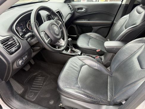 Used 2020 Jeep Compass Latitude FWD image 9