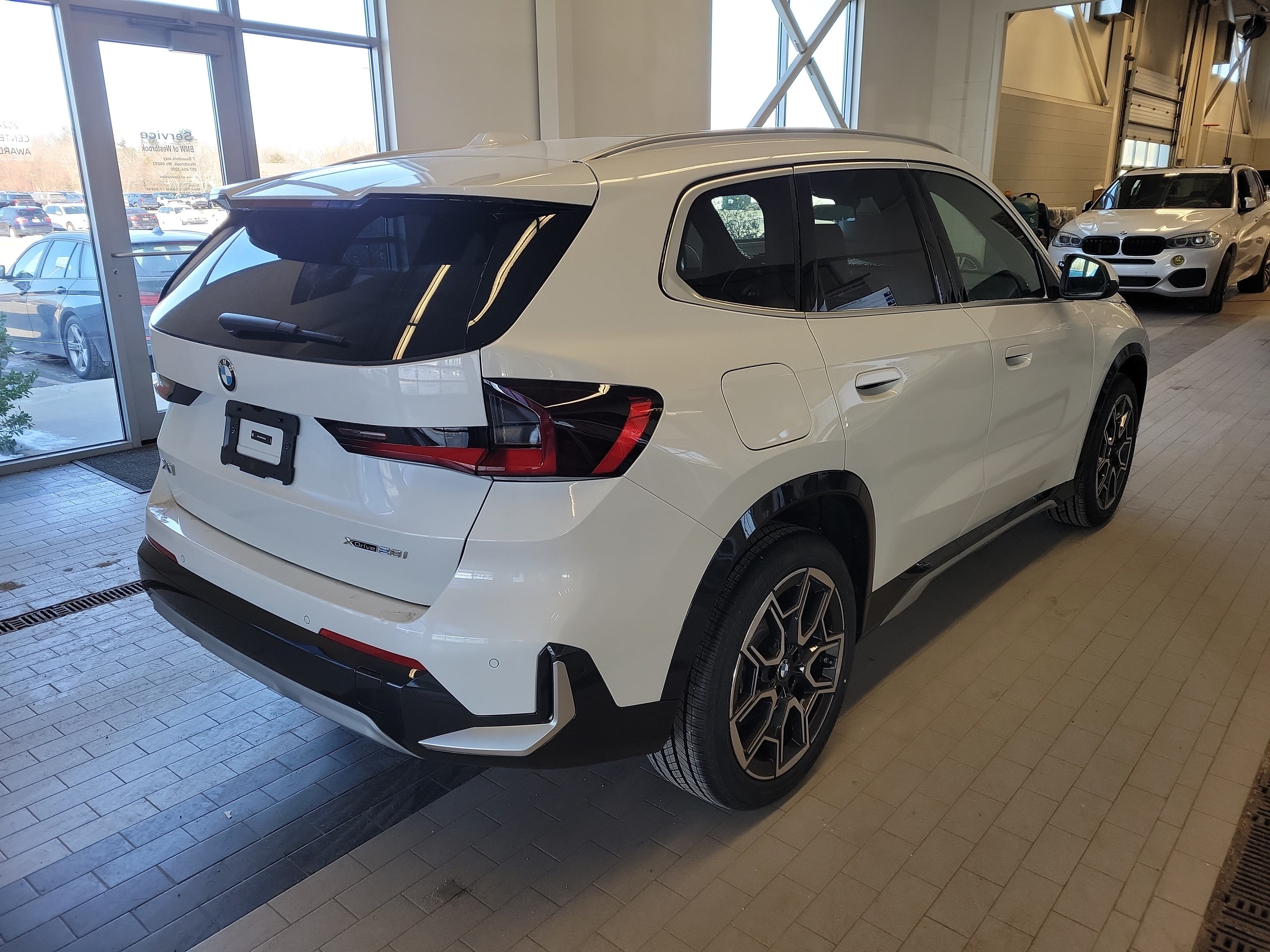 Used 2026 BMW X1 xDrive28i w/ Convenience Package AWD/4WD image 5