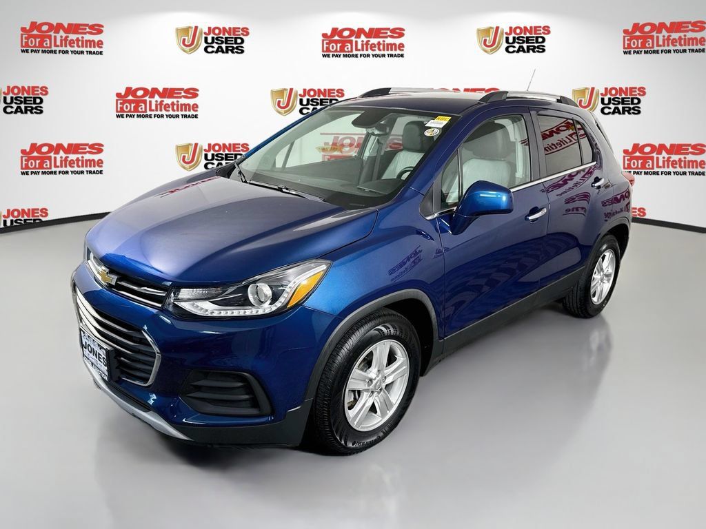 Used 2020 Chevrolet Trax LT w/ LT Convenience Package FWD image 12