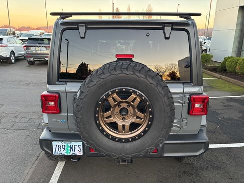 Used 2021 Jeep Wrangler Unlimited Sahara w/ Cold Weather Group image 7