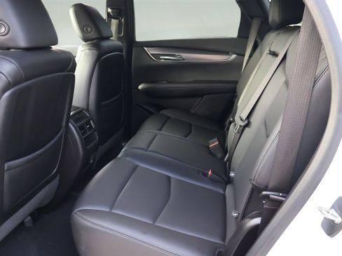 Certified 2022 Cadillac XT5 Luxury FWD image 13