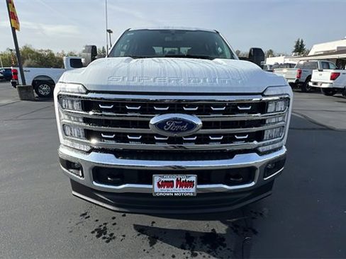 New 2025 Ford F250 Lariat w/ FX4 Off-Road Package image 9