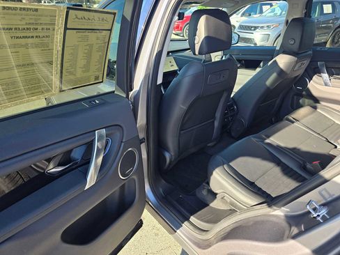 Used 2025 Land Rover Discovery Sport S image 15