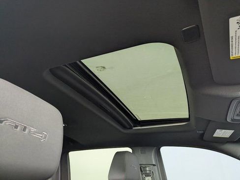 Used 2025 GMC Sierra 2500 AT4 w/ Technology Package image 25