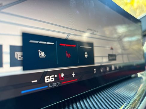 Used 2024 BMW X6 M Competition w/ Executive Package image 5