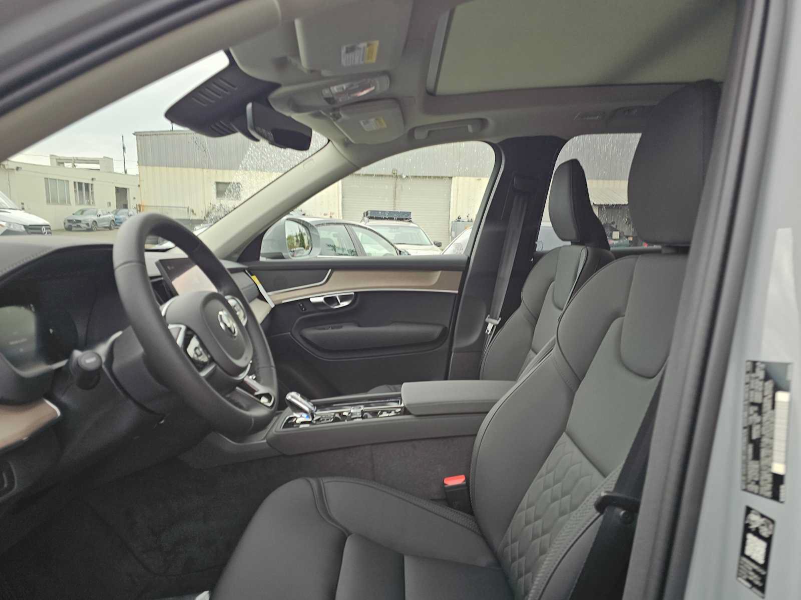 New 2026 Volvo XC90 T8 Plus w/ Protection Package AWD/4WD image 21