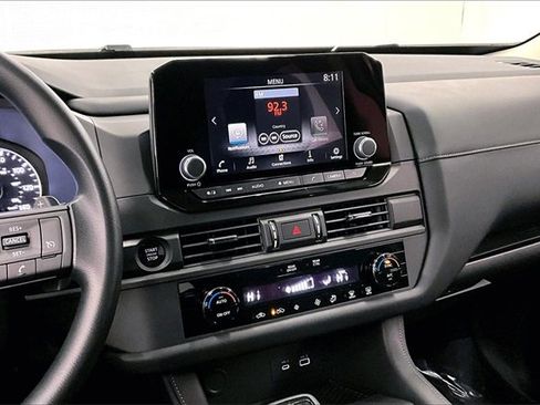 New 2025 Nissan Pathfinder S image 7