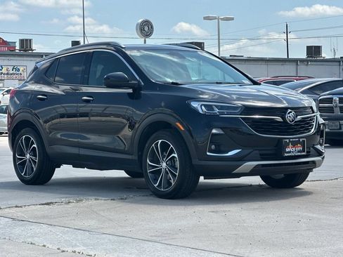 Used 2021 Buick Encore GX Essence AWD/4WD image 8