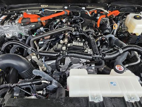 Used 2024 Toyota Tacoma Limited image 23