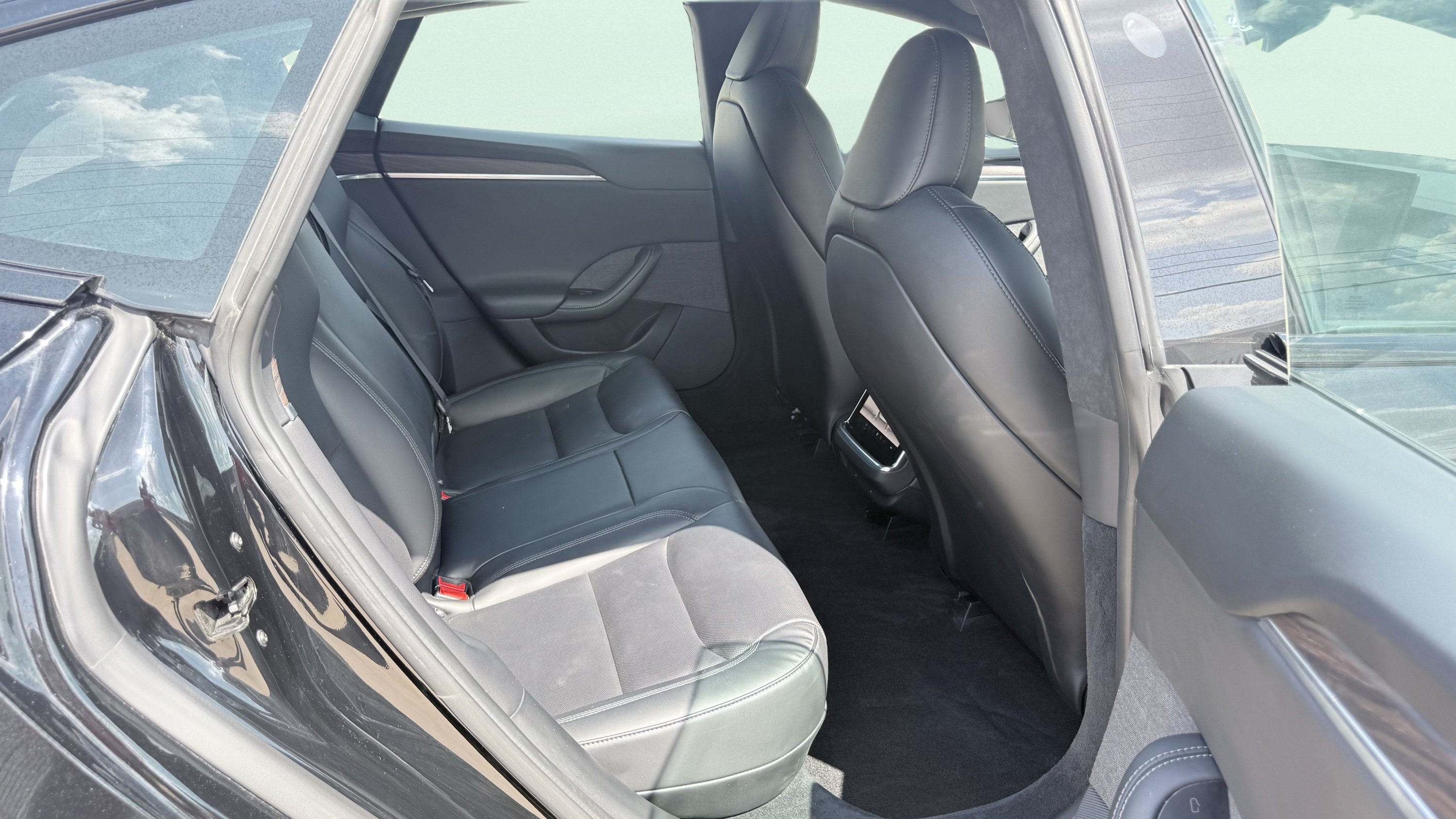 Used 2023 Tesla Model S AWD/4WD image 32