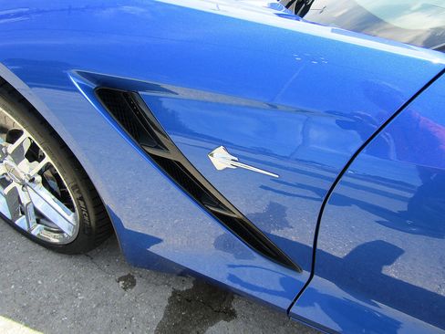 Used 2019 Chevrolet Corvette Stingray Convertible Z51 2LT RWD image 26