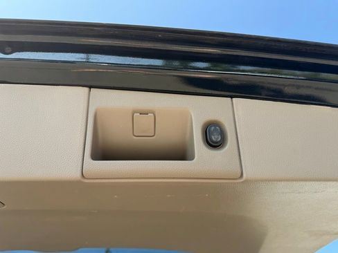 Used 2019 Chevrolet Suburban Premier AWD/4WD image 6