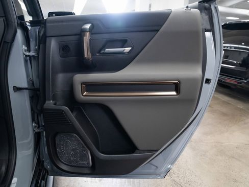 Used 2024 GMC Hummer EV 2X w/ Extreme Off-Road Package image 21