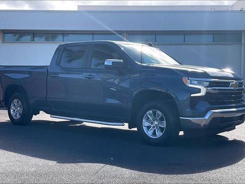 Used 2024 Chevrolet Silverado 1500 LT RWD image 2