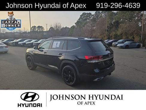 Used 2023 Volkswagen Atlas SE w/ Panoramic Sunroof Package image 17