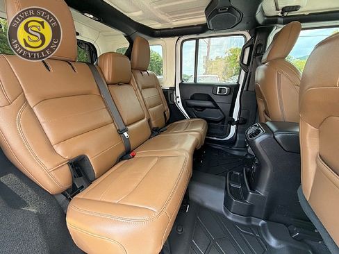 Used 2021 Jeep Wrangler Unlimited Sahara AWD/4WD image 18